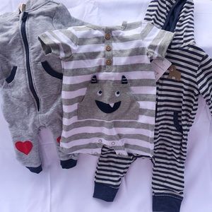 0 - 3 month jumpsuits for baby boy new with tags!